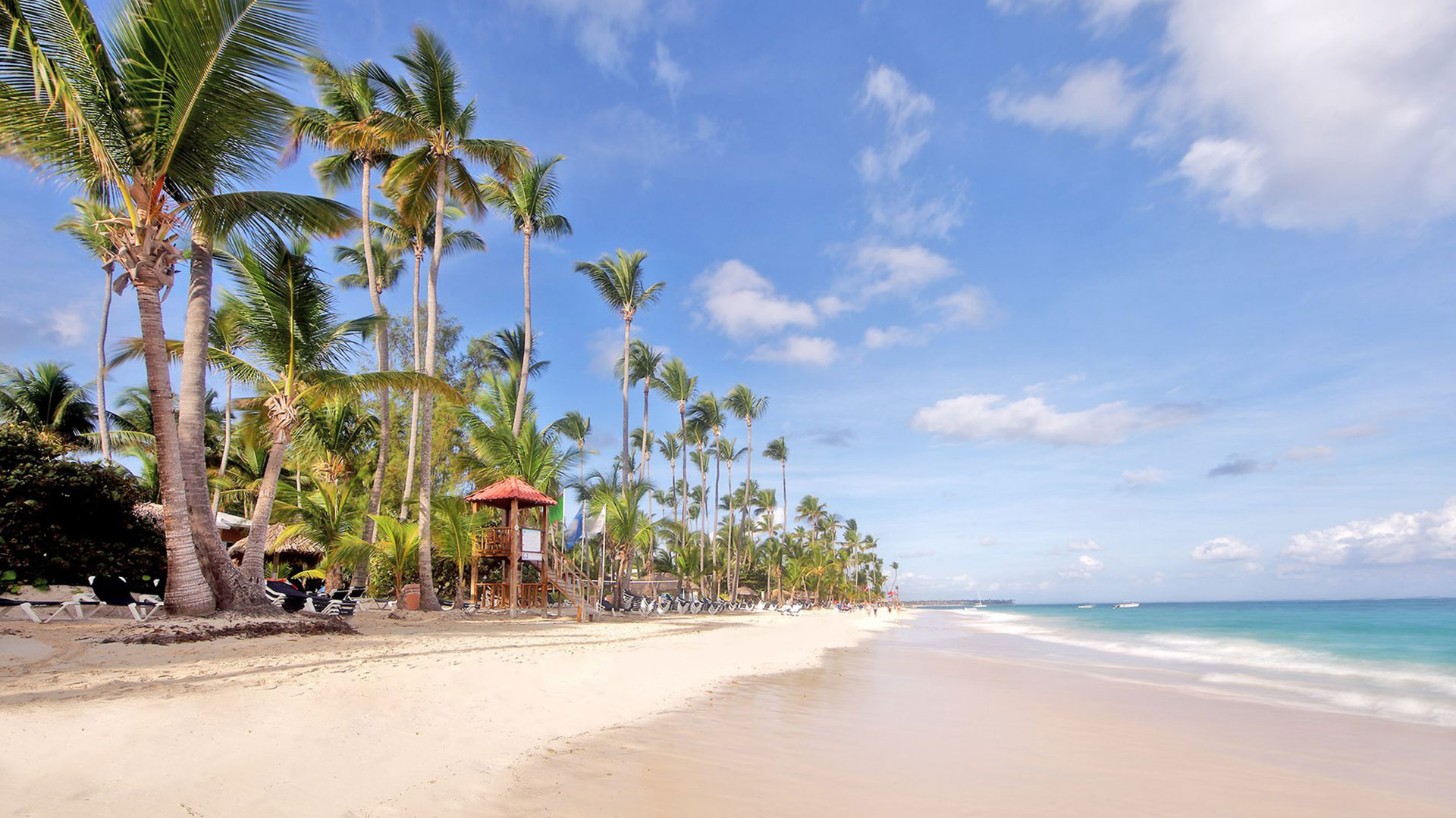 Vista de la playa y un hotel típico de Punta Cana, una de las Priceless Cities de MasterCard