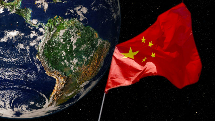 La Bandera China flota sobre América Latina