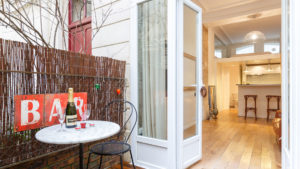 Apartamento con terraza en París, Francia disponible en Airbnb