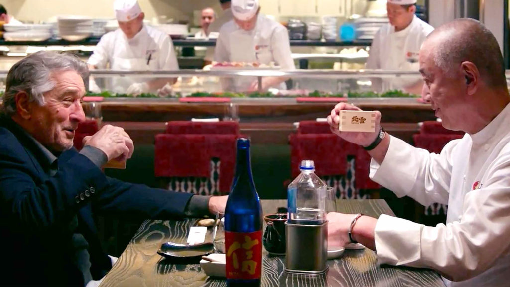 Robert De Niro y Nobu Matsuhisa cenan sushi en Nobu New York