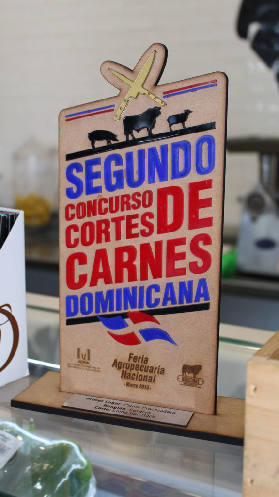 Premio de Carne & Co. en el Segundo Concurso de Cortes de Carnes Dominicano de la Feria Agropecuaria Nacional
