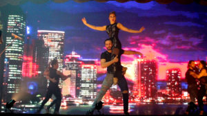Baile de tango electrónico en la ciudad de "Magia!", el espectáculo de Madero Tango