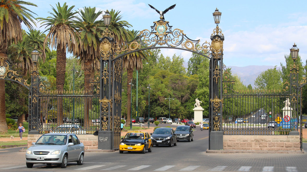 Entrada al Parque Gral. San Martín, Ciudad de Mendoza