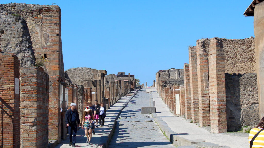 Calle Pompeya | Pompeii Street