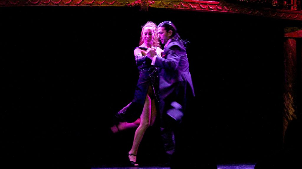 Bailarines de tango de Esquina Carlos Gardel