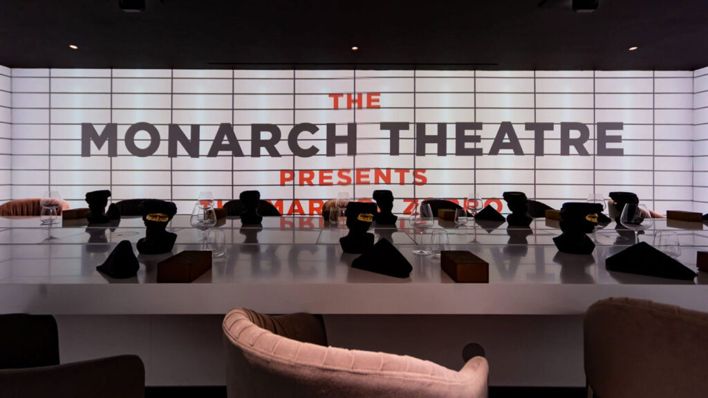El Monarch Theater de Park Row ofrece una cena de 10 platos temáticos (Foto/Source: Wonderland Restaurants)