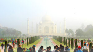 Taj Mahal en neblina | Taj Mahal Under Fog