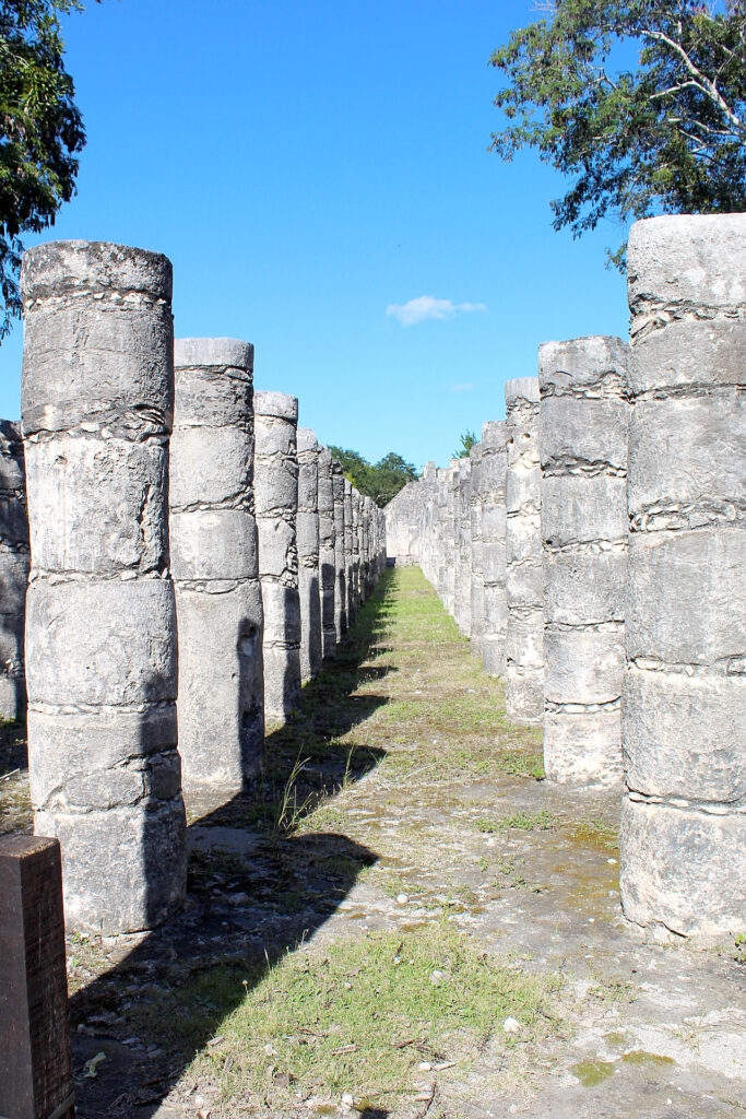 Grupo de las mil columnas en Chichén Itzá | Thousand Columns Group at Chichén Itzá