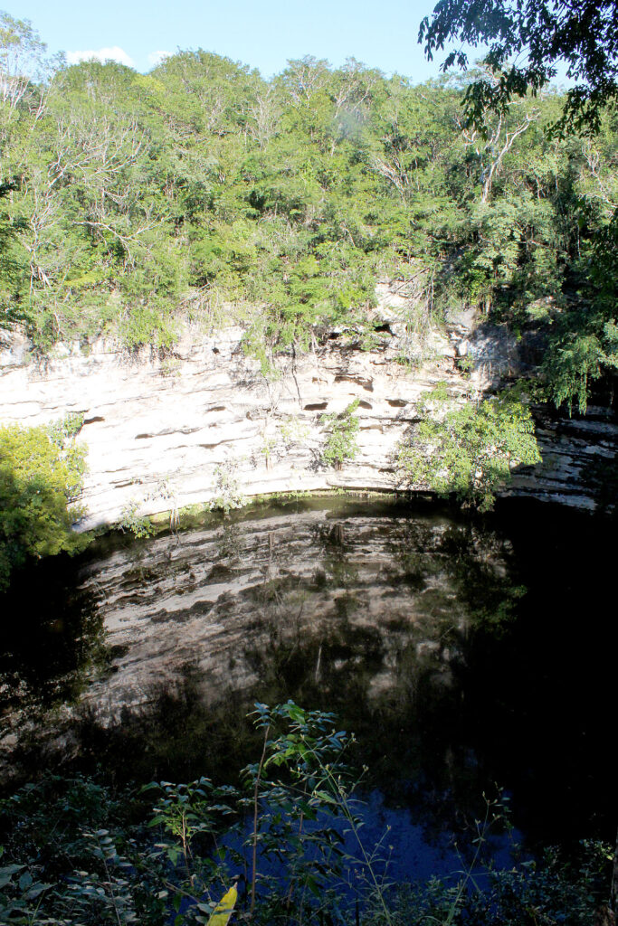 Cenote sagrado en Chichén Itzá | Sacred Cenote at Chichén Itzá