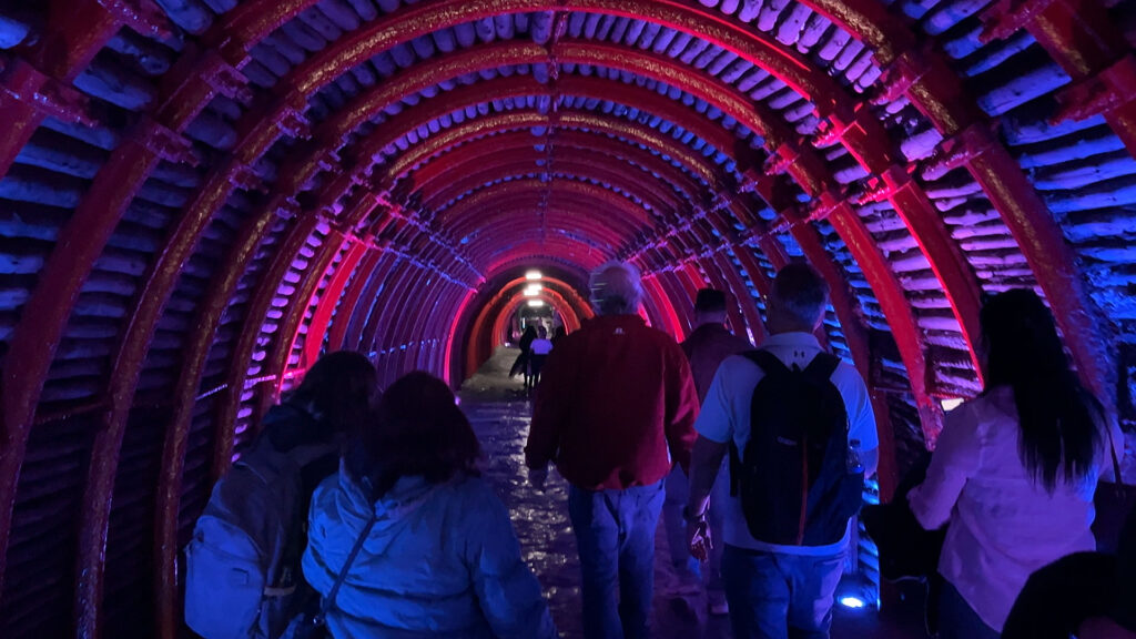 Túnel de entrada a la Catedral de Sal de Zipaquirá | Zipaquira Salt Cathedral Tunnel Entrance