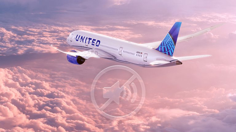 Con su nueva póliza de auriculares United prohíbe el uso de dispositivos en altavoz durante sus vuelos | The New United Headphone Policy Prohibits Using Devices On Speaker During Flights